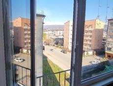 Продаётся 3 комнатная в районе рынка !!!