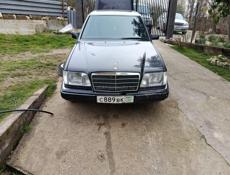 Mercedes-Benz 124