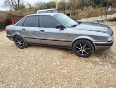 Audi 80