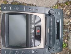 Манитор на Lexus GS