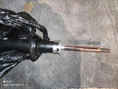 Амортизатор lexus gs, is, Toyota crown, mark x