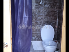 . Сдам приезжим студию на двоих в апреле и мае за 20 т в десяти минутах от берега . 90