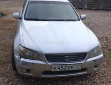 Lexus IS