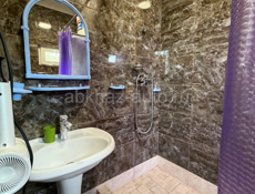 . Сдам студию  на двоих в десяти минутах от берега  в 15 минутах от центрального рынка.  90