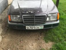 Mercedes-Benz 124