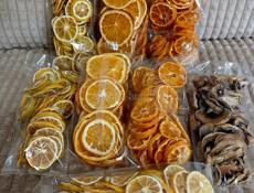 Домашние сухофрукты (апельсин, лимон, грибы)