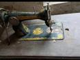 Продается антикварная швейная машинка Singer