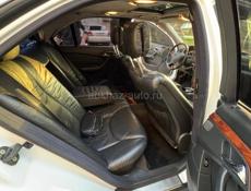 Mercedes-Benz 100-Series