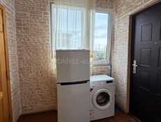 . Сдам студию  на двоих в десяти минутах от берега  в 15 минутах от центрального рынка.    90