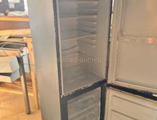 Холодильник с морозилкой