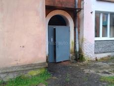 Продается 2 -х квартира на первом этаже + два подвала