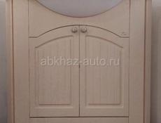 Раковина с тумбой и шкаф-зеркало