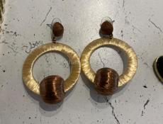 Бижутерия с 70% скидкой , все по 500 руб. Подарок 