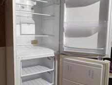 ПРОДАЁТСЯ ХОЛОДИЛЬНИК 