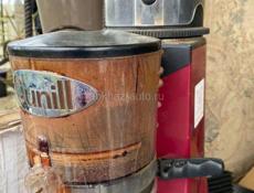 Профессиональная кофемолка и кофеварка