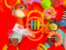 Игрушки для малышей, целый пакет 