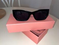 Очки Миу Миу премиальная копия новые.