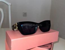 Очки Миу Миу премиальная копия новые.