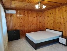 Сдаем жилье на длительный срок или посутоную  аренду на летний период  ватсап +79891656371 новая мебель  сантехника  кухня 