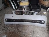 Передний бампер 