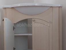 Тумба с раковиной и шкаф-зеркало