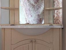 Тумба с раковиной и шкаф-зеркало