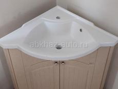 Тумба с раковиной и шкаф-зеркало