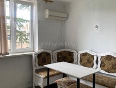 Сдаю 1 комнатную в центре Сухума