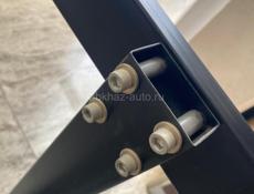 Стеклянный стол