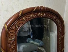 Большое настенное зеркало 