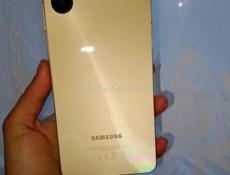 Срочно продаю телефон