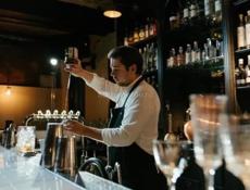 Требуется бармен