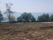 Участок прямо у моря 
