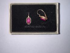Золотые  рубиновые серьги 585