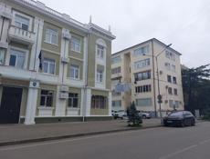 1- комнатная центр Сухума ул.Сахарова 