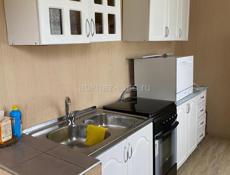 Сдам 3х комнатную квартиру в центре Афона до июня,,30т месяца июня по суточно,быстрым торг