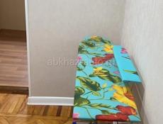 Сдам 3х комнатную квартиру в центре Афона ,30000тр,до июня,с июня по суточно,быстрым торг