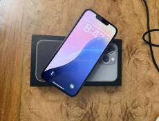 Айфон 13 про в отличном состоянии чехол в подарок  коробка есть..АКБ 79%  