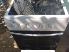 Плита электрическая есть три штуки в наличии все хорошим рабочем состоянии цена от 5000