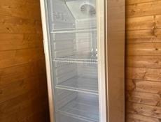 Продам холодильник (Витринный пользовались пару месяцев новый)