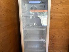 Продам холодильник (Витринный пользовались пару месяцев новый)