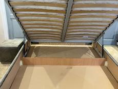 Кровать с матрасом двуспальная 