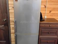 Холодильник двухкамерный 