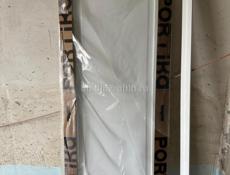 Новые двери, город Сухум, не понадобились, в наличии 3 двери цена 10.000₽ с наличниками и коробкой Покупали в Сочи Размер 80*2000