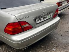 Lexus LS