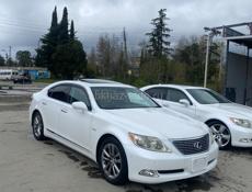 Lexus LS
