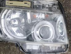 Правая Фара на Voxy ZRR70