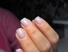 Мастер маникюра 