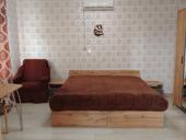 . Сдам  студию  на двоих в десяти минутах от берега  в 15 минутах пешком от центрального рынка90