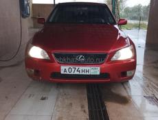 Lexus IS